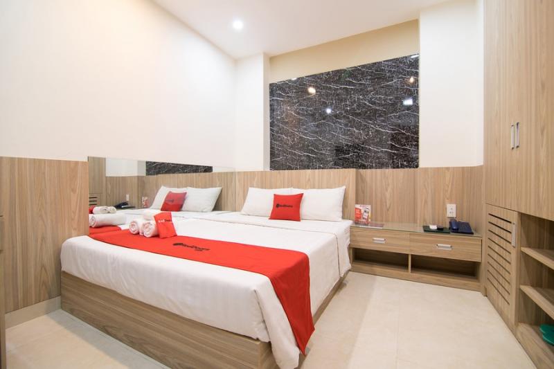 RedDoorz Love Hotel