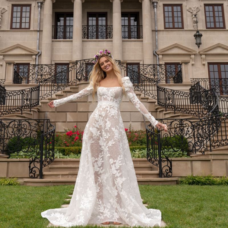 Váy cưới của Reem Acra
