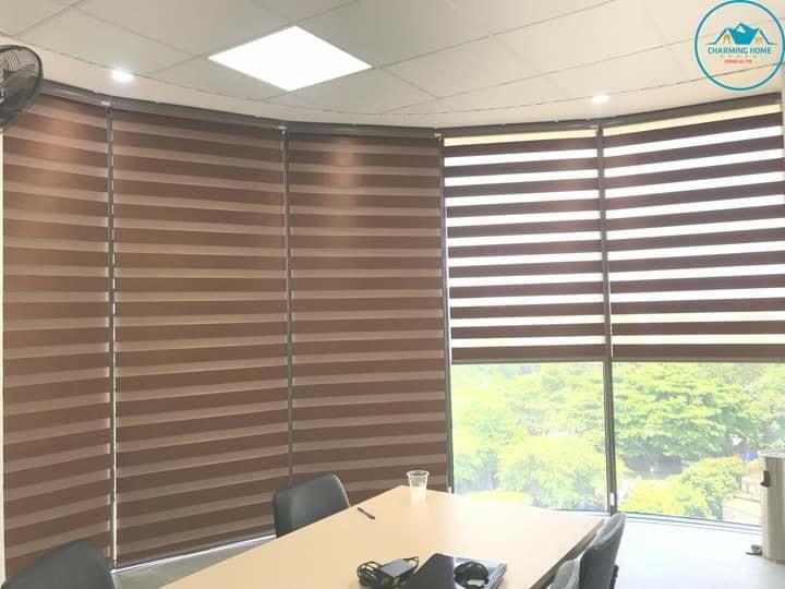 Rèm văn phòng gia tăng tính chuyên nghiệp cho không gian làm việc của bạn