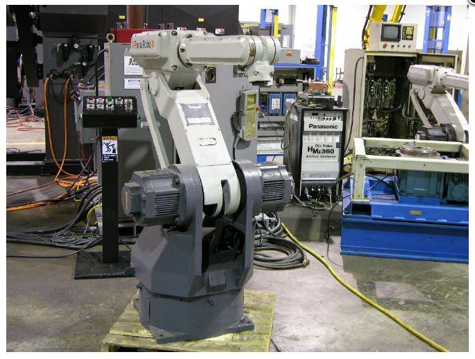 ROBOT HÀN PANASONIC AW8010