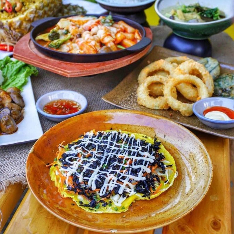RƠM Vegetarian Bistro