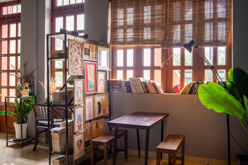 Rosaria Books & Coffee