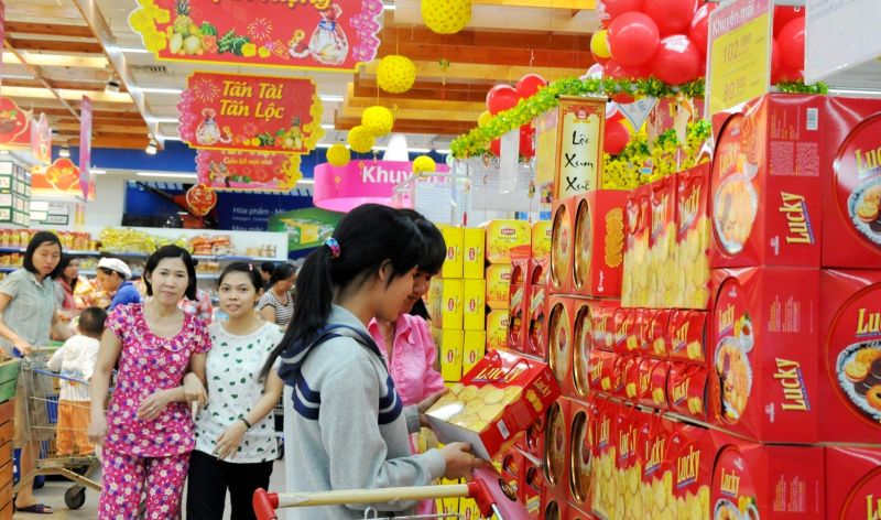 Rủ nhau mua chung hàng hóa Tết