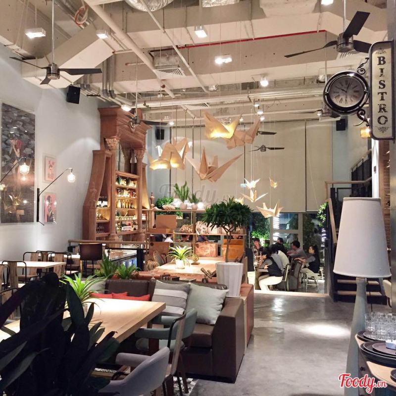 Runam Bistro Cafe