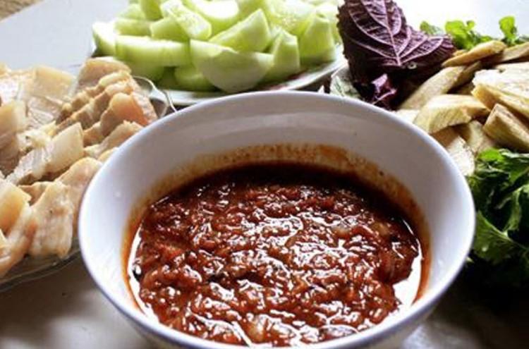 Mắm ruốc tháng sáu ăn là ghiền