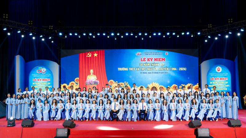 Trường THCS và THPT Nguyễn Khuyến