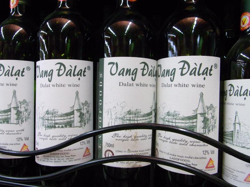 Rượu vang Đà Lạt giờ nổi tiếng chẳng kém gì các loại rượu vang khác trên thị trường (Nguồn: Sưu tầm)