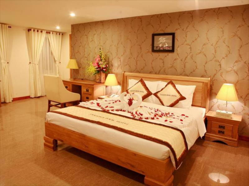 Sai Gon's Book Hotel & Restaurant