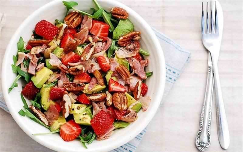 Salad dâu tây