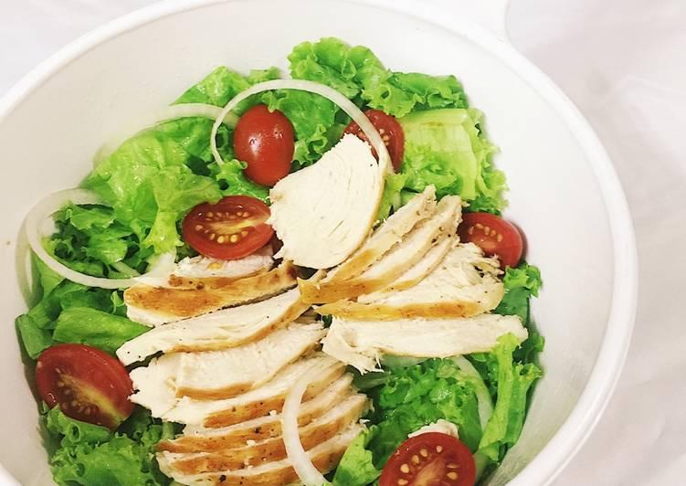 Salad gà nướng