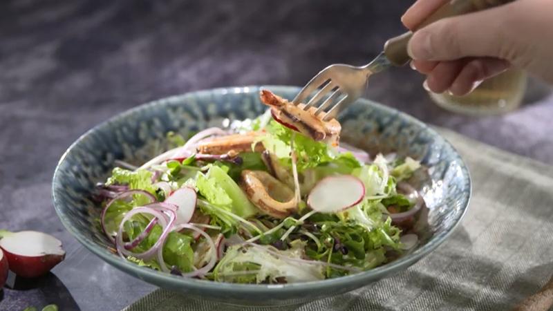 Salad mực dưa chuột, xà lách xoong