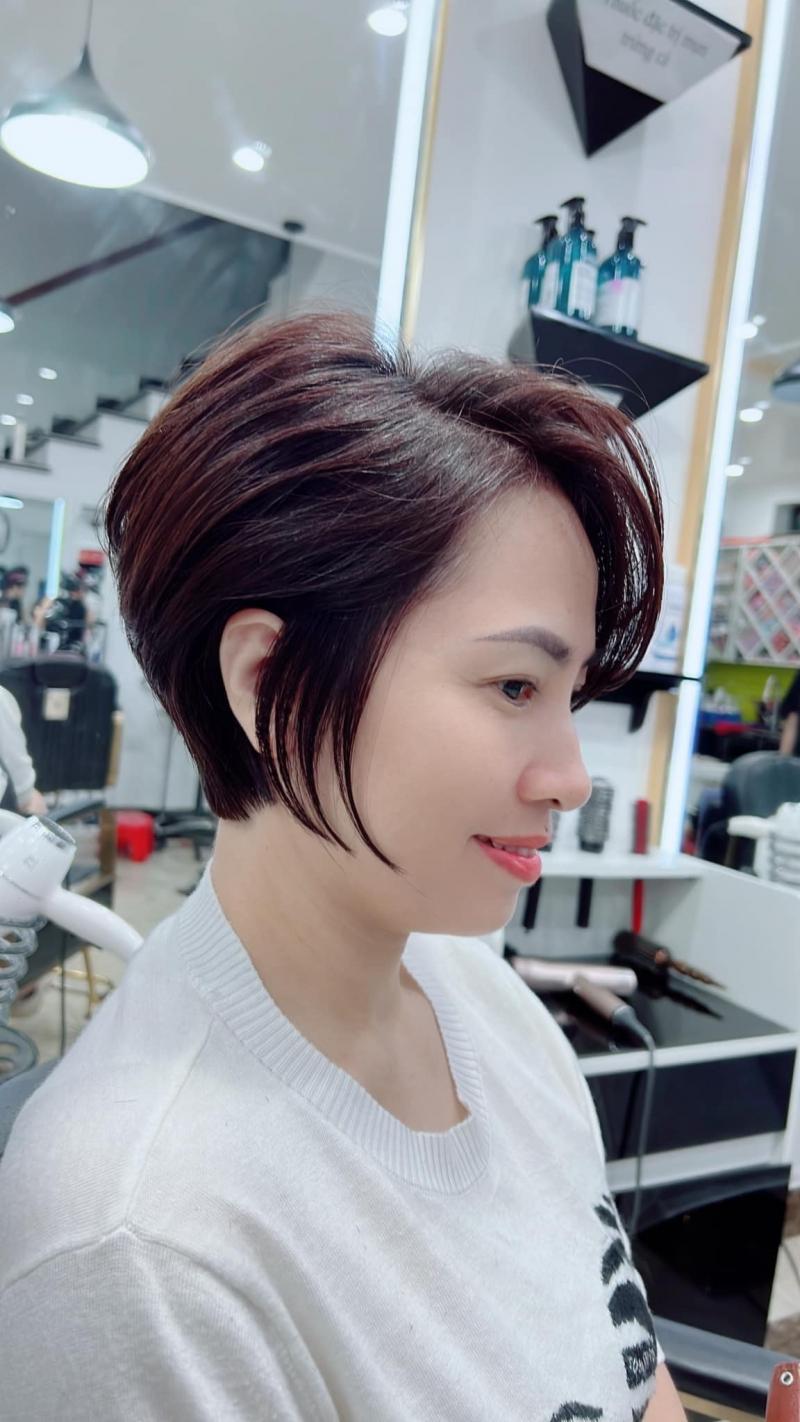 Salon Hằng Vĩnh Hoàng