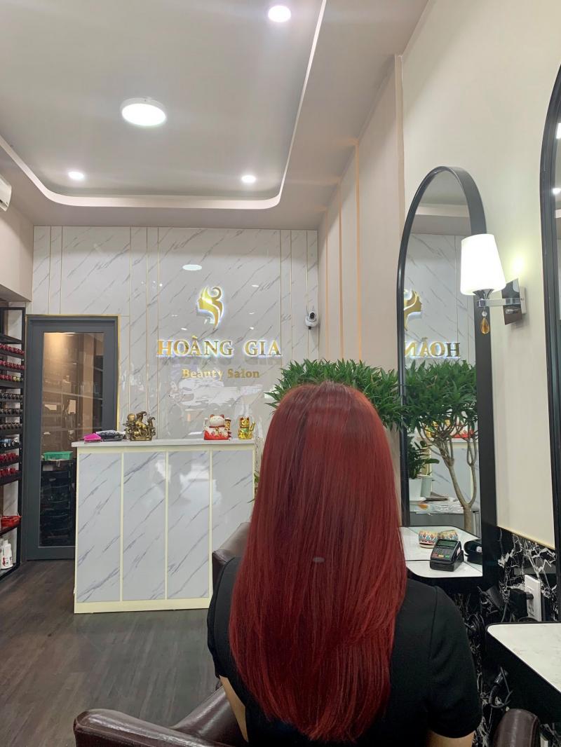 Salon Hoàng Gia