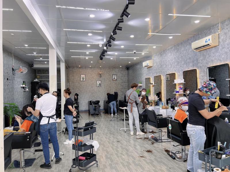 Salon Huynh