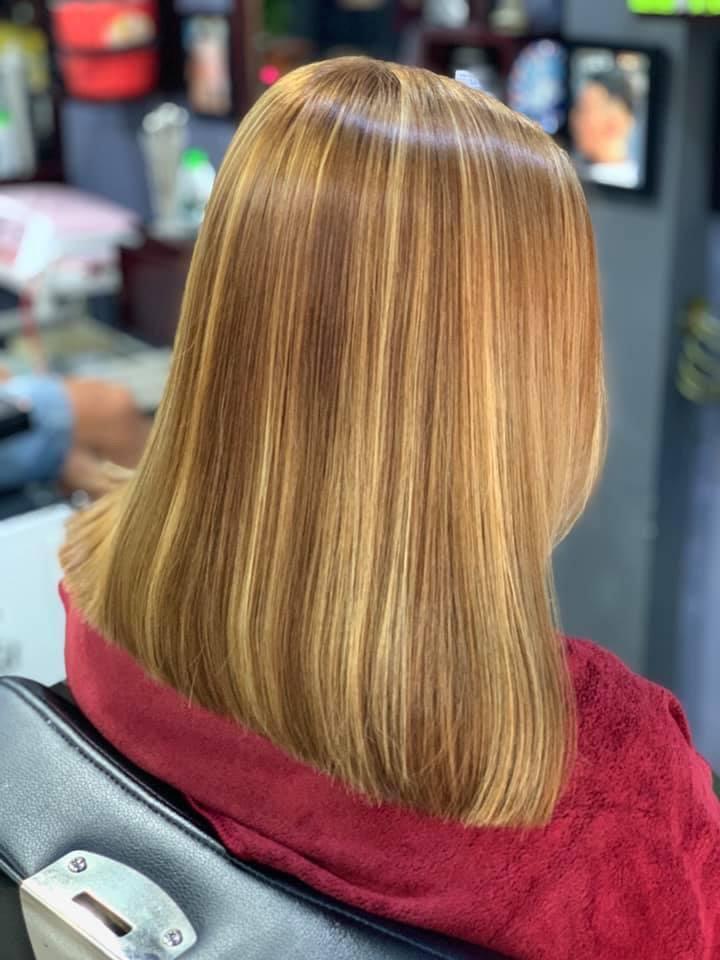 Tóc nhuộm tại Salon Mỹ Thuật