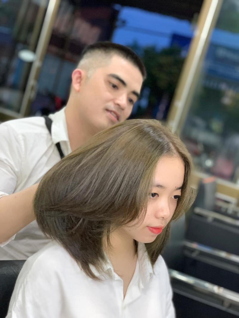 Salon tóc Hùng