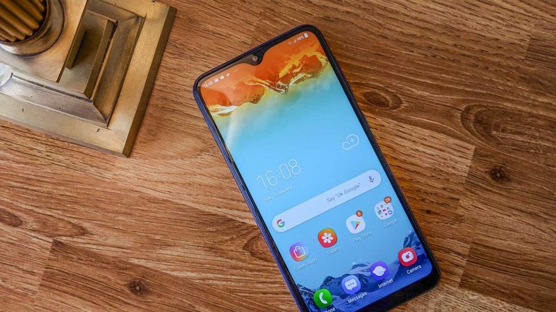 Samsung Galaxy M20 (Pin: 5000 mAh)