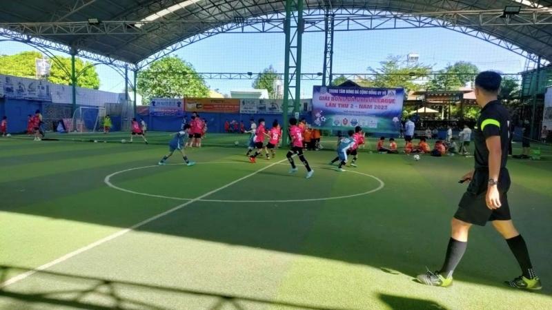 Sân bóng đá cỏ nhân tạo Quang Linh