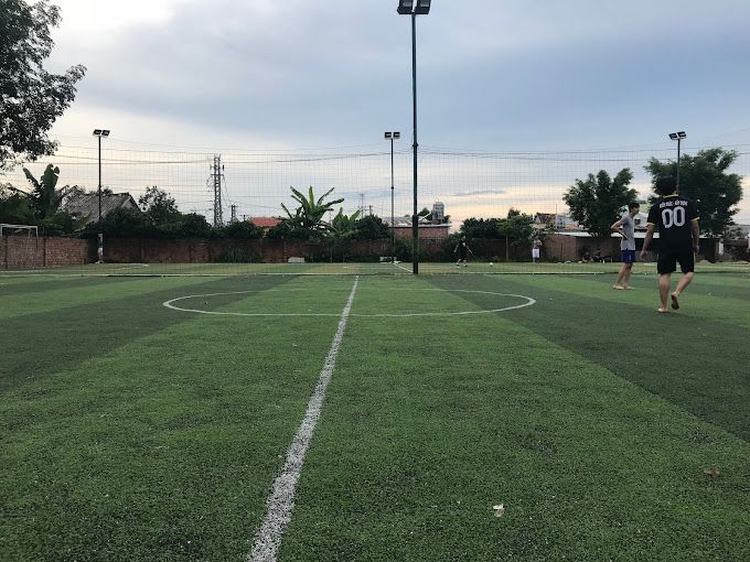 Sân bóng đá Việt Trung