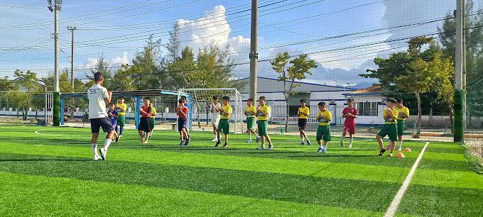 Sân Bóng Nhân Tạo Điểm Hẹn