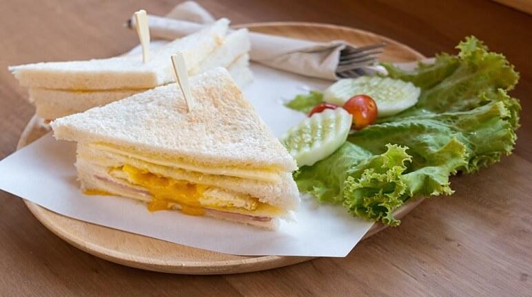 Sandwich trứng