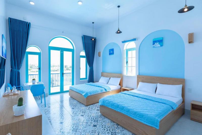 Santorini Villa Studio & Café