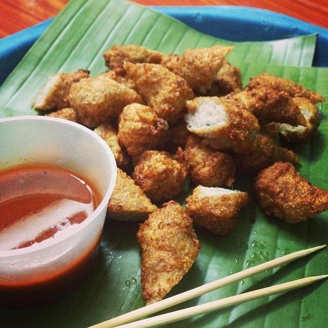 Nem chua rán sau SVĐ Hàng  Đẫy