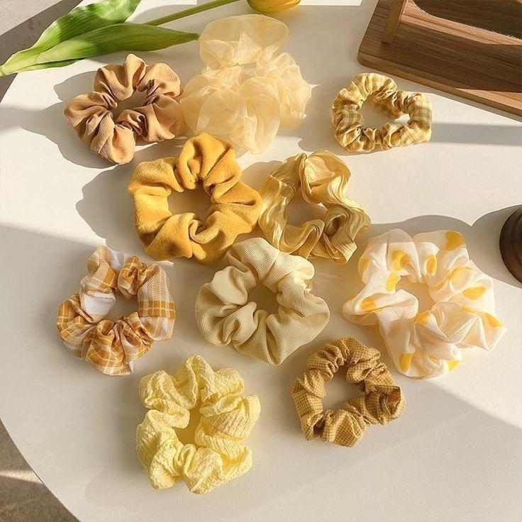 Scrunchies buộc tóc