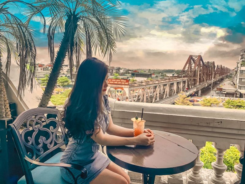 Serein Café & Lounge