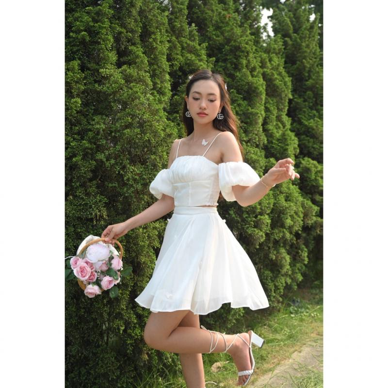 Set áo hai dây trễ vai chân váy xòe thêu bướn xinh xắn Chillgals - CVA001