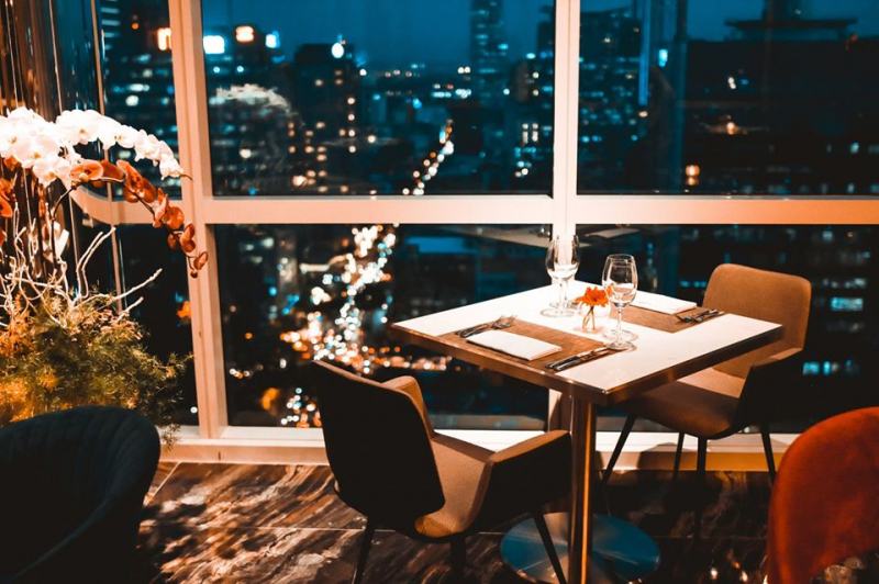 Shri Restaurant & Lounge