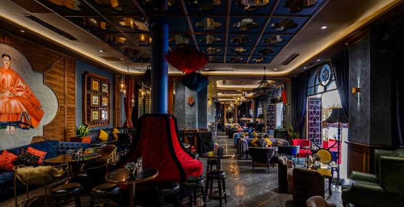 SI CUISINE & MIXOLOGY