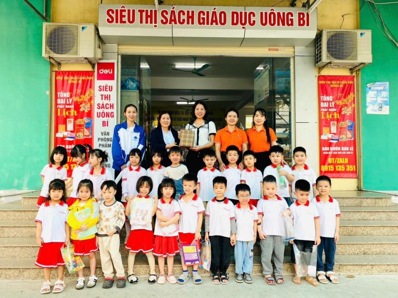 Siêu thị sách giáo dục Uông Bí