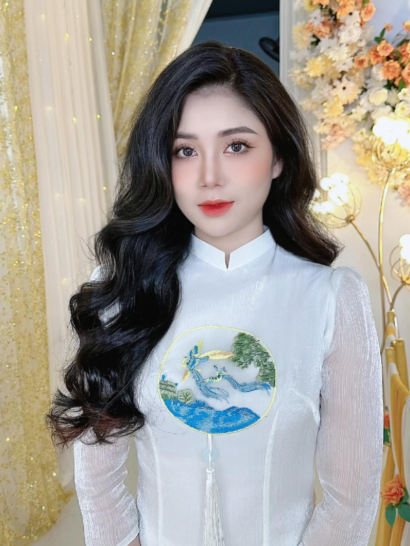 Sinh Phạm Make Up