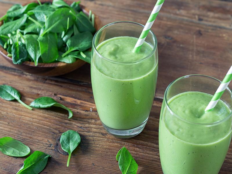 Sinh tố dứa gừng + rau chân vịt