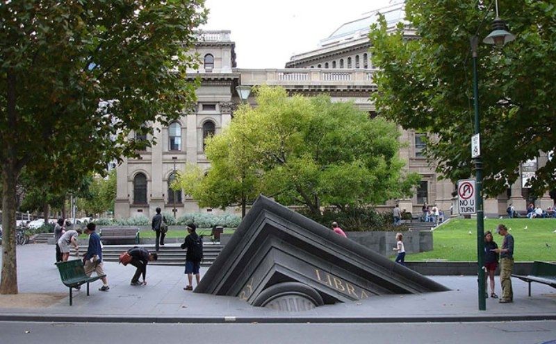 Sinking Building