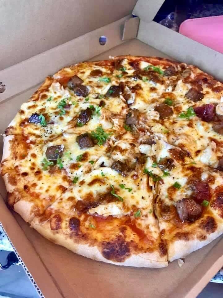 Sisters Tavern & Pizzeria