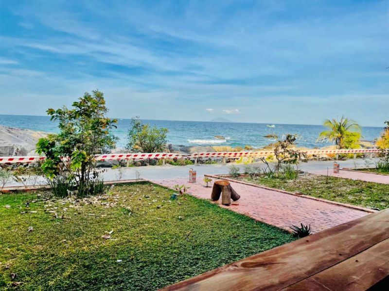 Sohora Restaurant And Bungalow