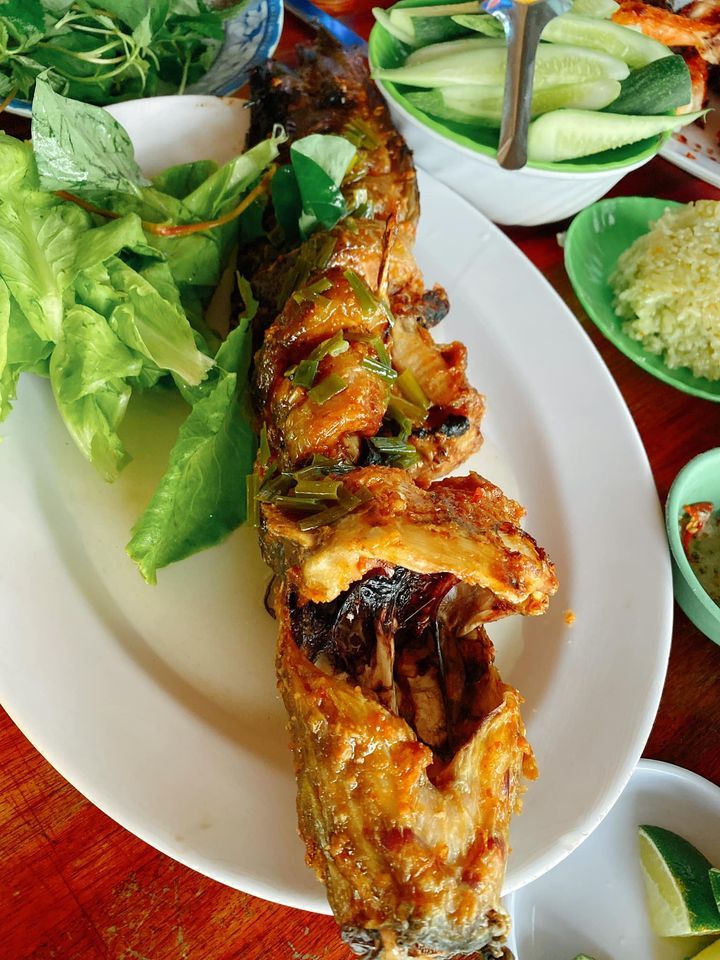 Sơn Thủy Ngư Quán - Gà Nướng Long Sơn