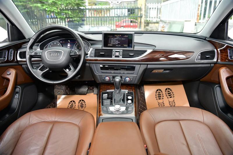 xe tại Sơn Tùng Auto