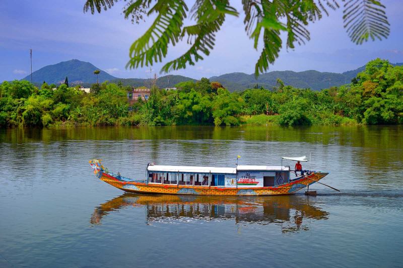 Sông Hương chia tay kinh thành Huế - cuộc chia tay người tình trong mộng