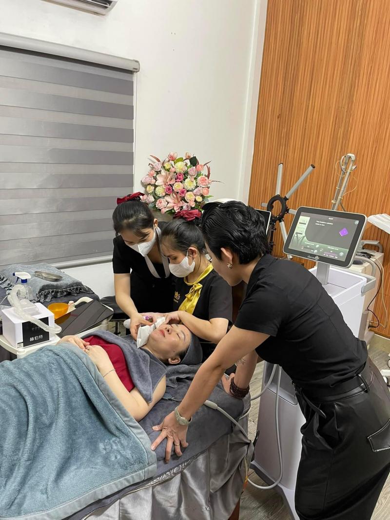 Spa Eva Phi Phi