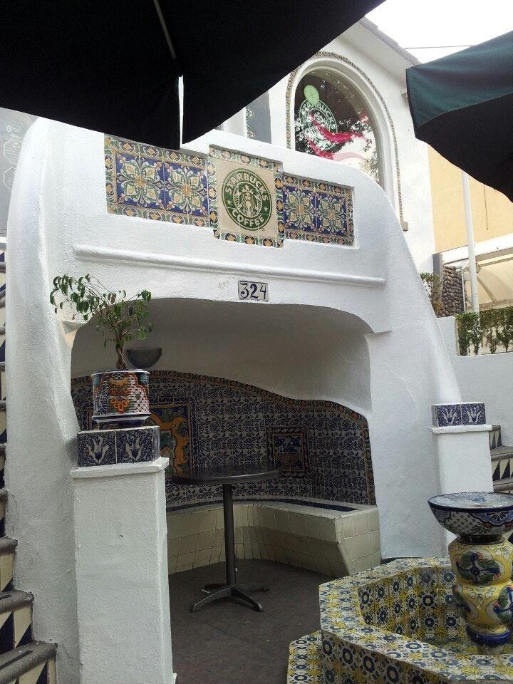 Starbucks Prado Norte ở Thành phố Mexico, Mexico