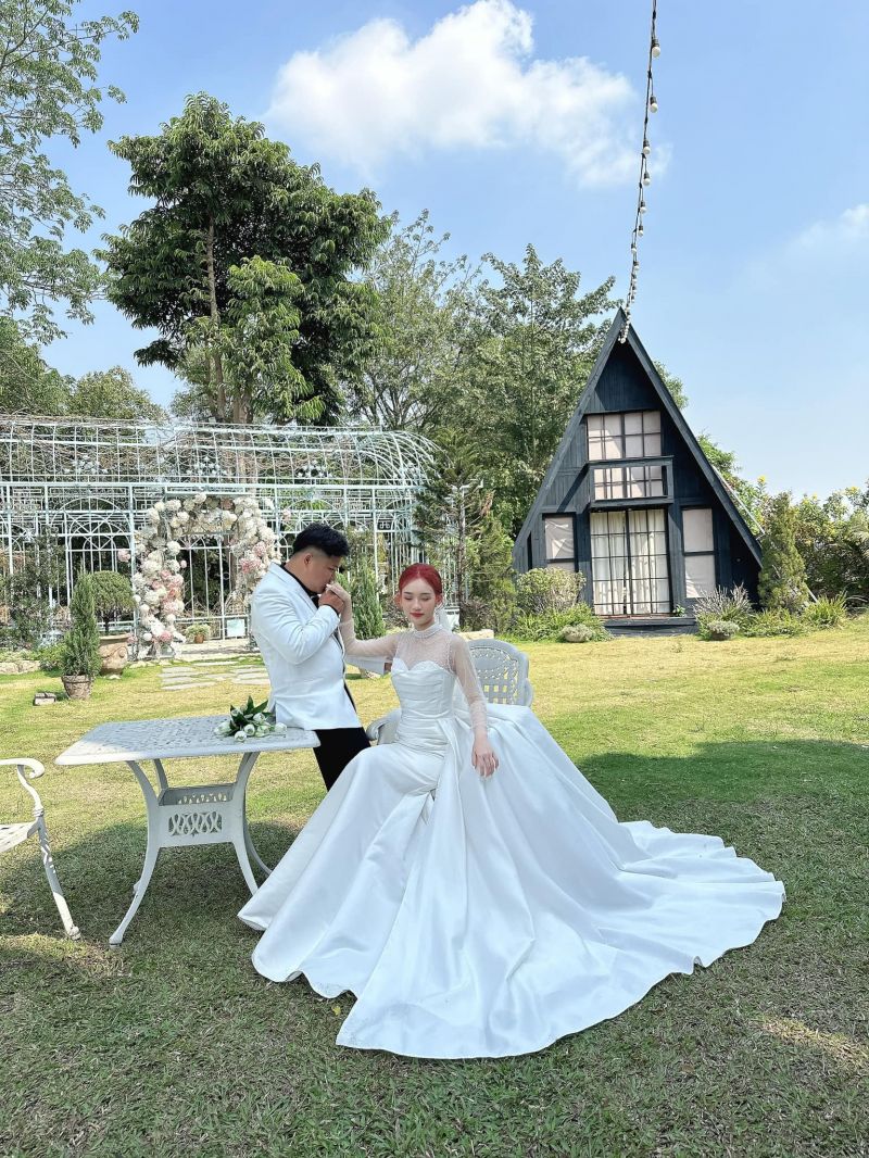 Studio Hà Thủy