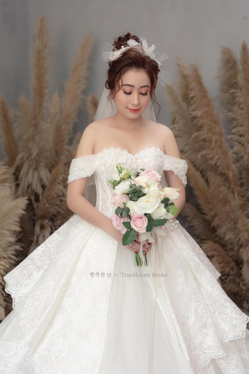 Huyền Trân Studio