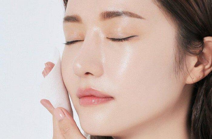 Sử dụng nước hoa hồng