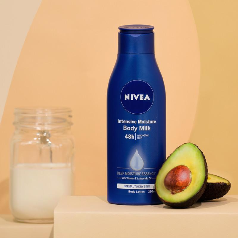 Sữa dưỡng thể NIVEA dưỡng ẩm chuyên sâu (600ml)
