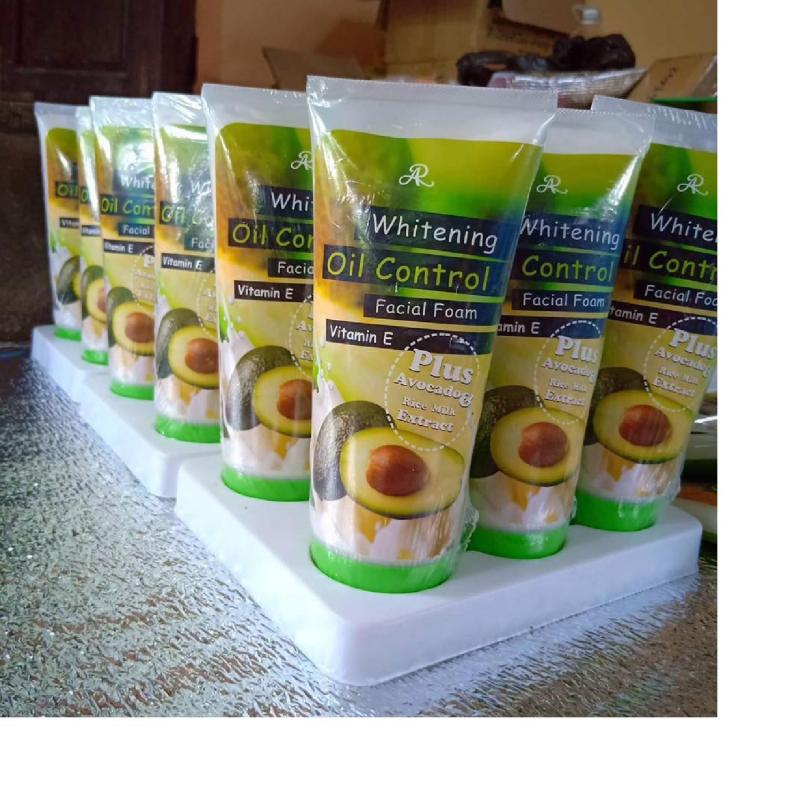 Sữa rửa mặt bơ Aron Whitening Oil Control