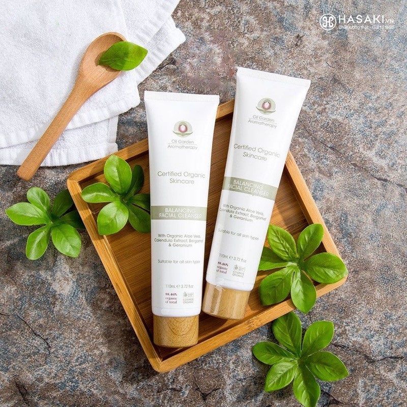 Sữa Rửa Mặt Cân Bằng Độ Ẩm Hữu Cơ Oil Garden