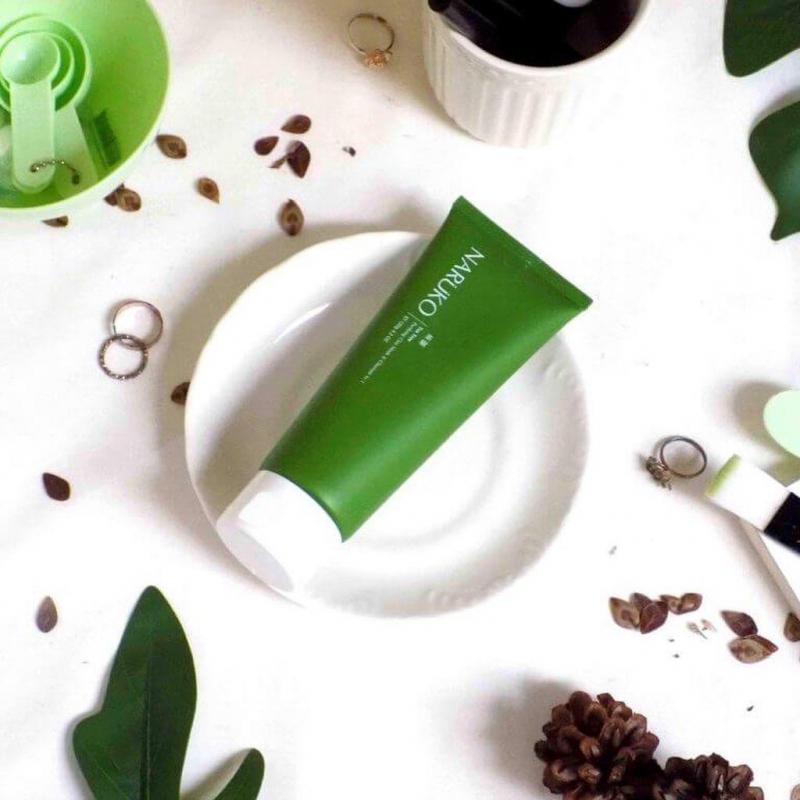 Sữa rửa mặt dạng bùn Naruko trà tràm Tea Tree Purifying Clay Mask and Cleanser in 1